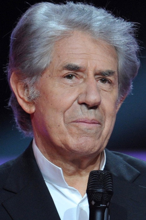 Radio news host (voice) (uncredited)